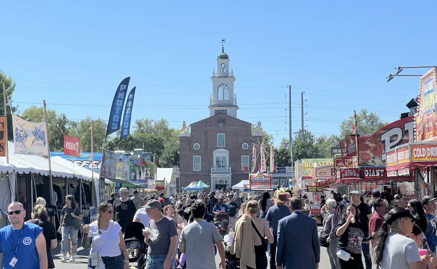 Mayor Reichelt at Big E Returns event